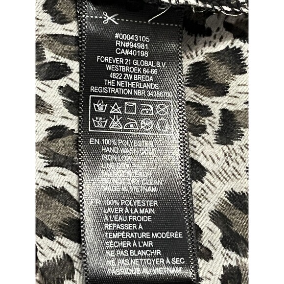 🔥 F21 Leopard Sheer Open-Back Button Top, M EUC ! 🔥 - Picture 6 of 12